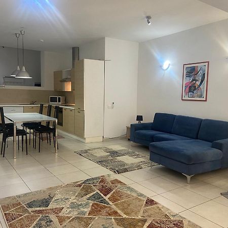 Sliema 2Bed With Backyardアパートメント エクステリア 写真